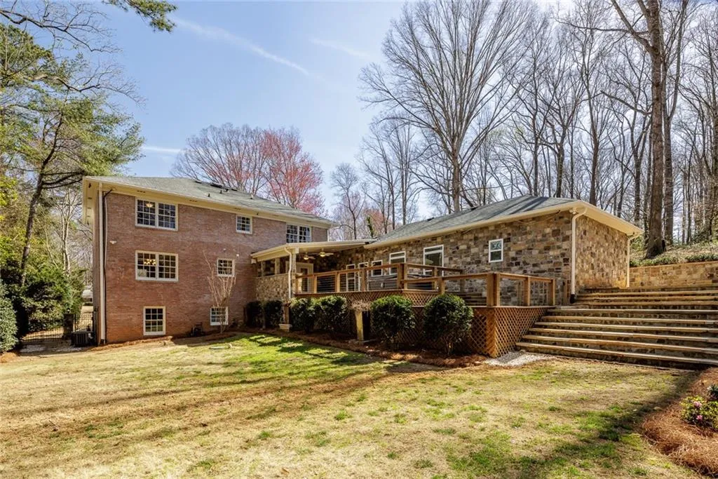 7680 Ryefield Drive, Sandy Springs, Georgia 30350, 6 Bedrooms Bedrooms, ,5 BathroomsBathrooms,Residential,Sold,7680 Ryefield Drive,7182717