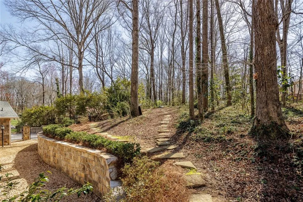 7680 Ryefield Drive, Sandy Springs, Georgia 30350, 6 Bedrooms Bedrooms, ,5 BathroomsBathrooms,Residential,Sold,7680 Ryefield Drive,7182717