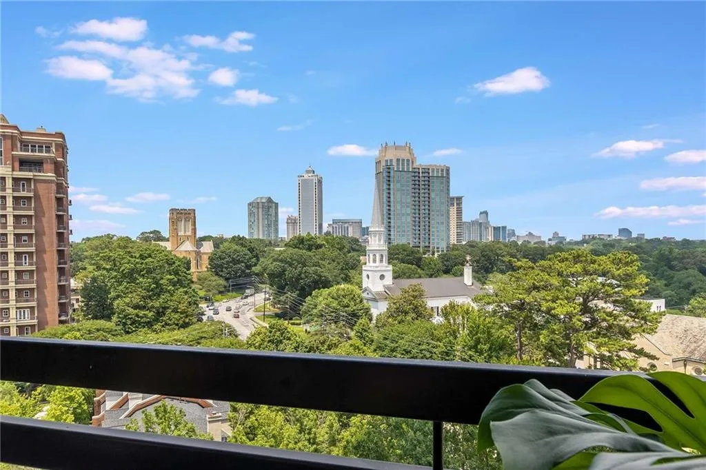 2660 Peachtree Road Nw Unit 13f, Atlanta, Georgia 30305, 2 Bedrooms Bedrooms, ,2 BathroomsBathrooms,Residential,For Sale,2660 Peachtree Road Nw Unit 13f,7606128