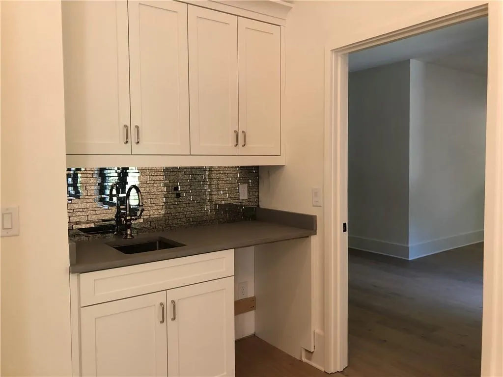 275 Mount Paran Road, Atlanta, Georgia 30327, 5 Bedrooms Bedrooms, ,6 BathroomsBathrooms,Residential,Sold,275 Mount Paran Road,6908331