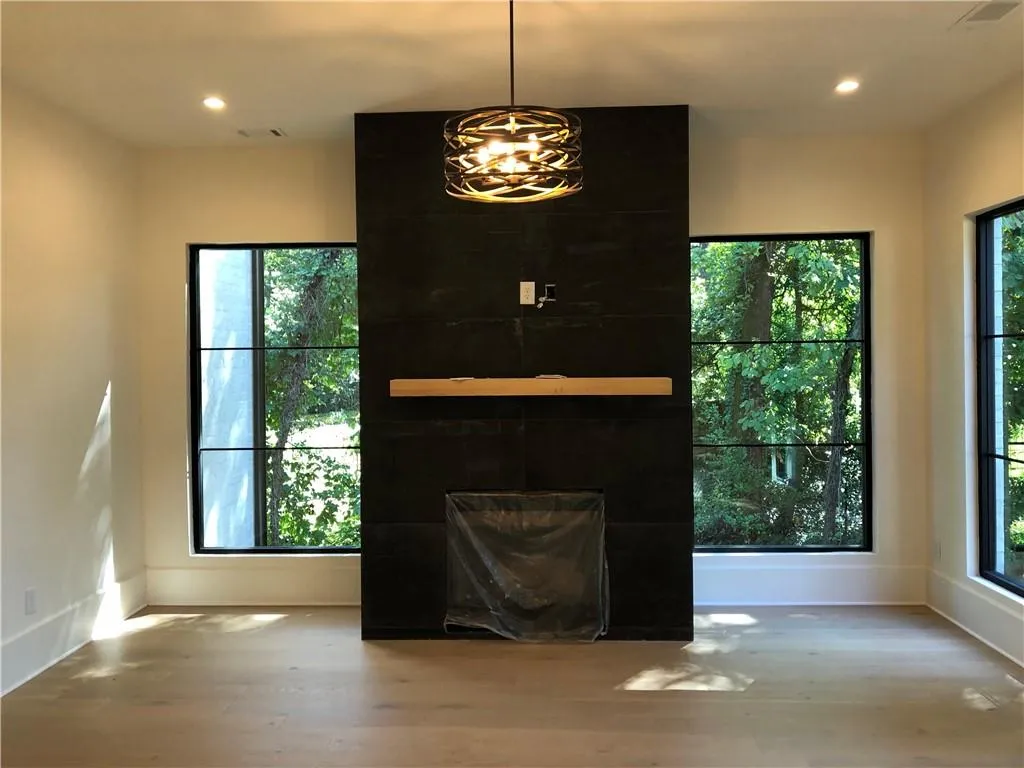 275 Mount Paran Road, Atlanta, Georgia 30327, 5 Bedrooms Bedrooms, ,6 BathroomsBathrooms,Residential,Sold,275 Mount Paran Road,6908331