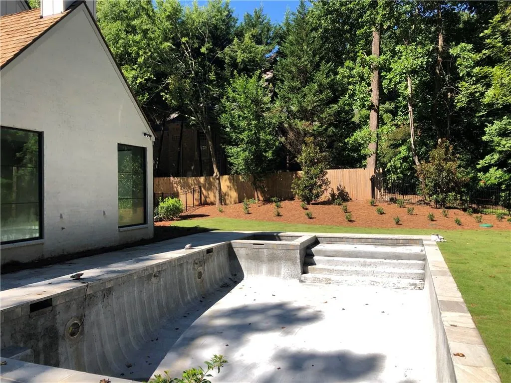 275 Mount Paran Road, Atlanta, Georgia 30327, 5 Bedrooms Bedrooms, ,6 BathroomsBathrooms,Residential,Sold,275 Mount Paran Road,6908331