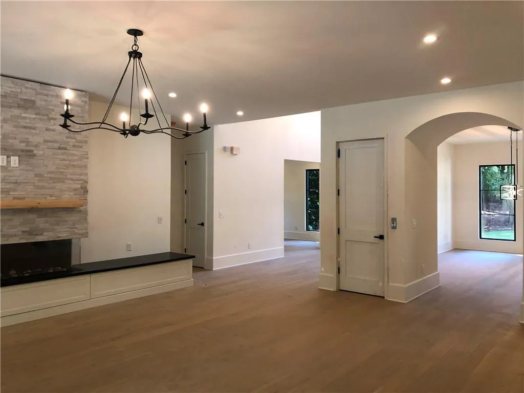 275 Mount Paran Road, Atlanta, Georgia 30327, 5 Bedrooms Bedrooms, ,6 BathroomsBathrooms,Residential,Sold,275 Mount Paran Road,6908331