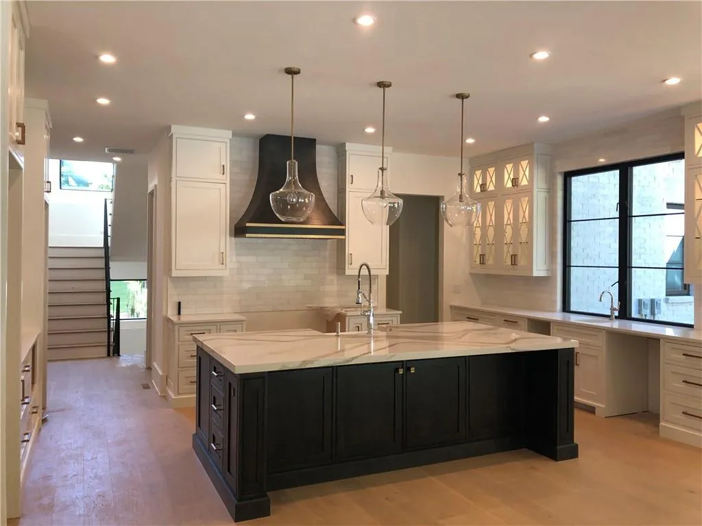 275 Mount Paran Road, Atlanta, Georgia 30327, 5 Bedrooms Bedrooms, ,6 BathroomsBathrooms,Residential,Sold,275 Mount Paran Road,6908331