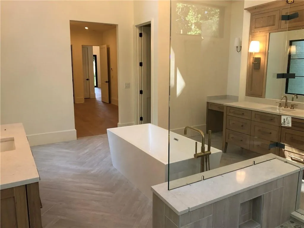 275 Mount Paran Road, Atlanta, Georgia 30327, 5 Bedrooms Bedrooms, ,6 BathroomsBathrooms,Residential,Sold,275 Mount Paran Road,6908331