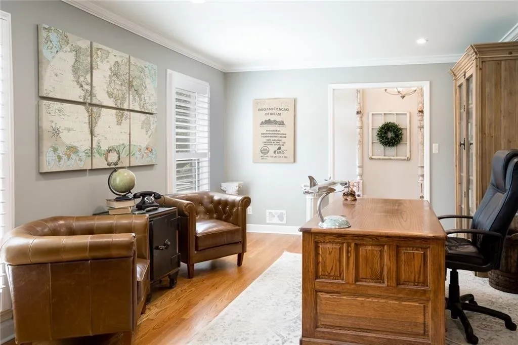 5100 Northland Drive, Sandy Springs, Georgia 30342, 4 Bedrooms Bedrooms, ,3 BathroomsBathrooms,Residential,Sold,5100 Northland Drive,6505227