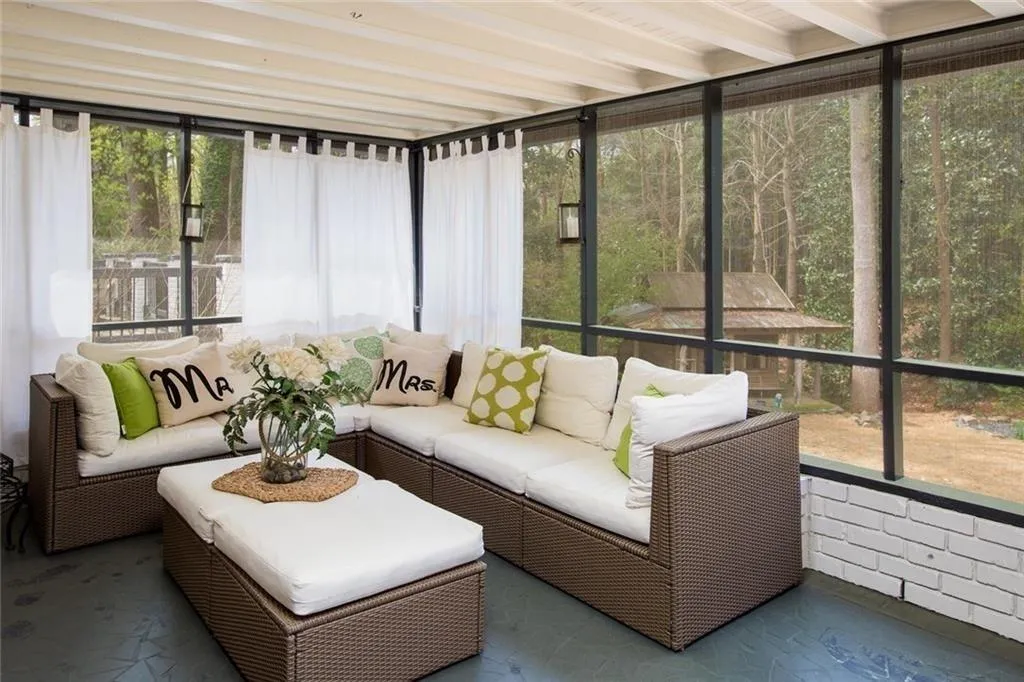 5100 Northland Drive, Sandy Springs, Georgia 30342, 4 Bedrooms Bedrooms, ,3 BathroomsBathrooms,Residential,Sold,5100 Northland Drive,6505227