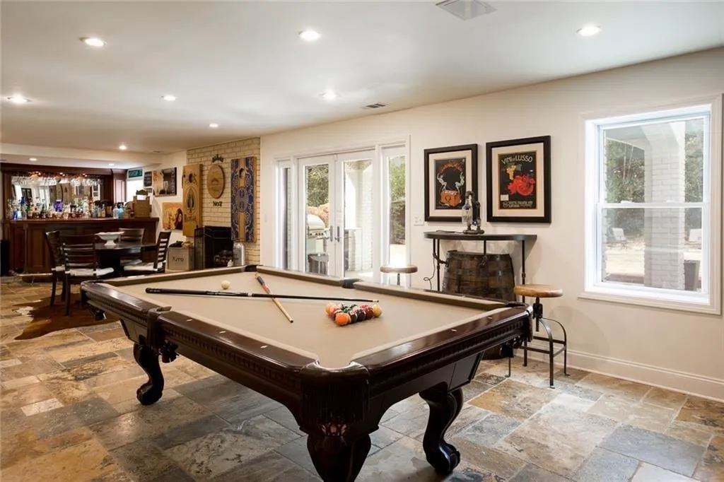 5100 Northland Drive, Sandy Springs, Georgia 30342, 4 Bedrooms Bedrooms, ,3 BathroomsBathrooms,Residential,Sold,5100 Northland Drive,6505227