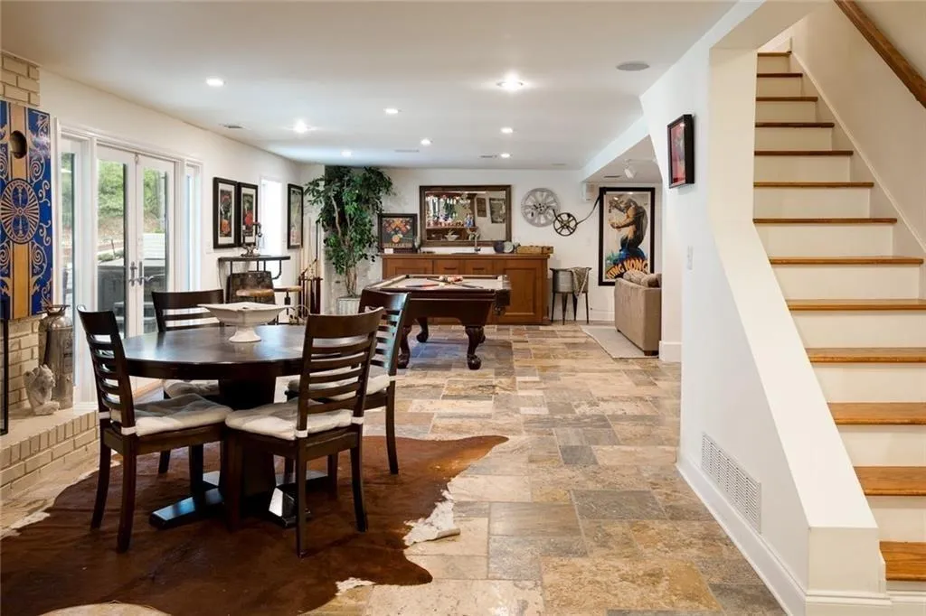 5100 Northland Drive, Sandy Springs, Georgia 30342, 4 Bedrooms Bedrooms, ,3 BathroomsBathrooms,Residential,Sold,5100 Northland Drive,6505227