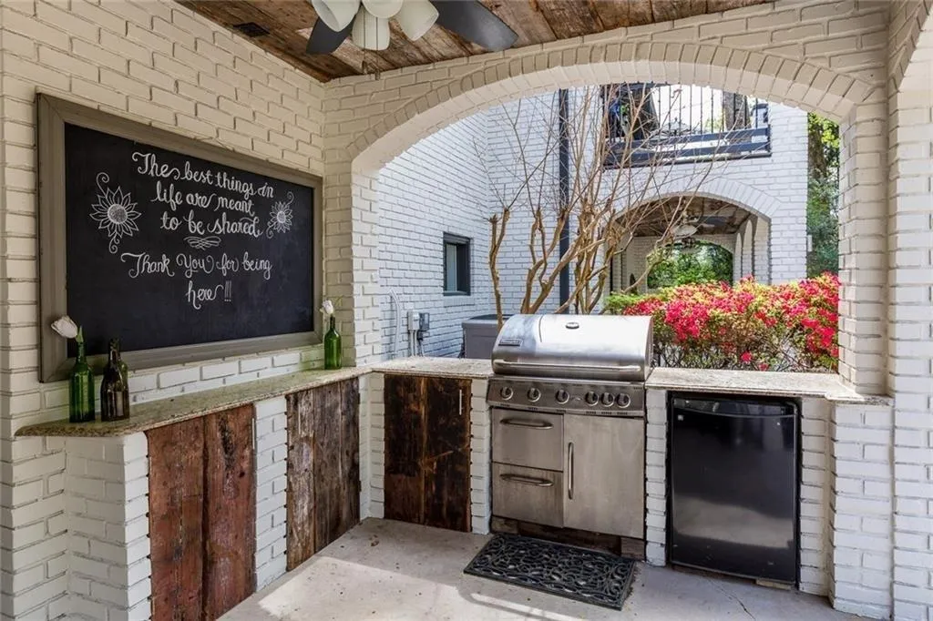 5100 Northland Drive, Sandy Springs, Georgia 30342, 4 Bedrooms Bedrooms, ,3 BathroomsBathrooms,Residential,Sold,5100 Northland Drive,6505227