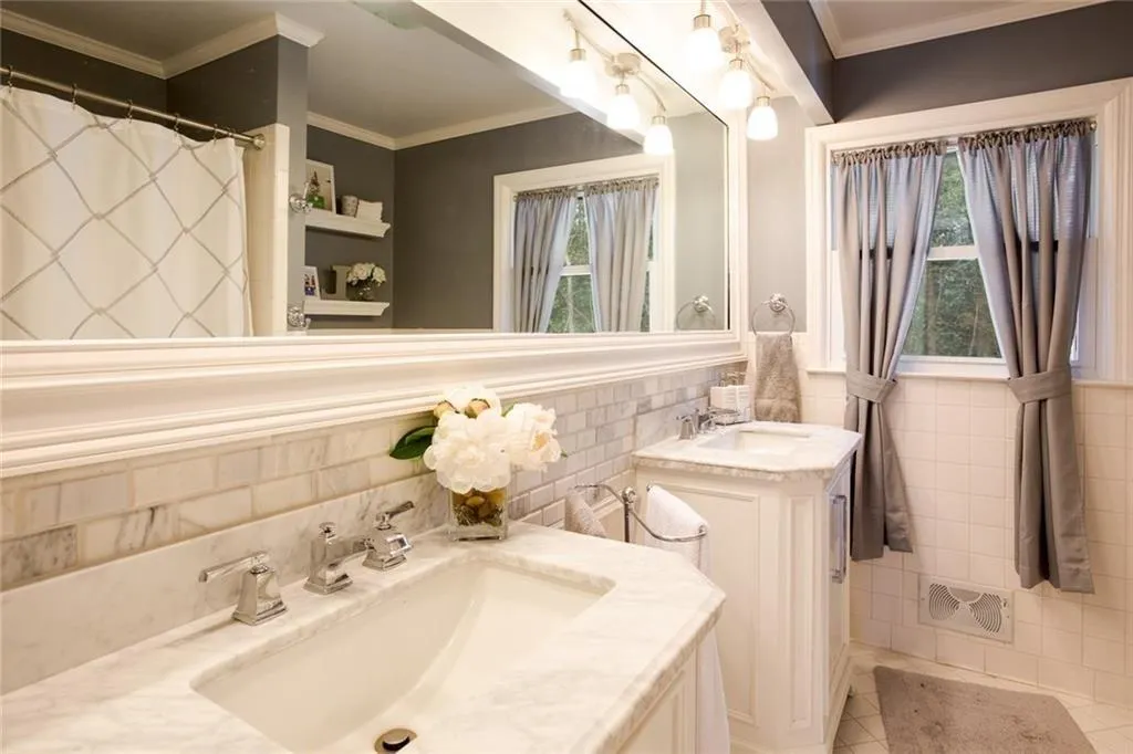 5100 Northland Drive, Sandy Springs, Georgia 30342, 4 Bedrooms Bedrooms, ,3 BathroomsBathrooms,Residential,Sold,5100 Northland Drive,6505227