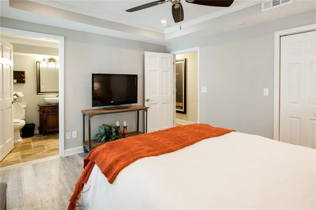 5100 Northland Drive, Sandy Springs, Georgia 30342, 4 Bedrooms Bedrooms, ,3 BathroomsBathrooms,Residential,Sold,5100 Northland Drive,6505227