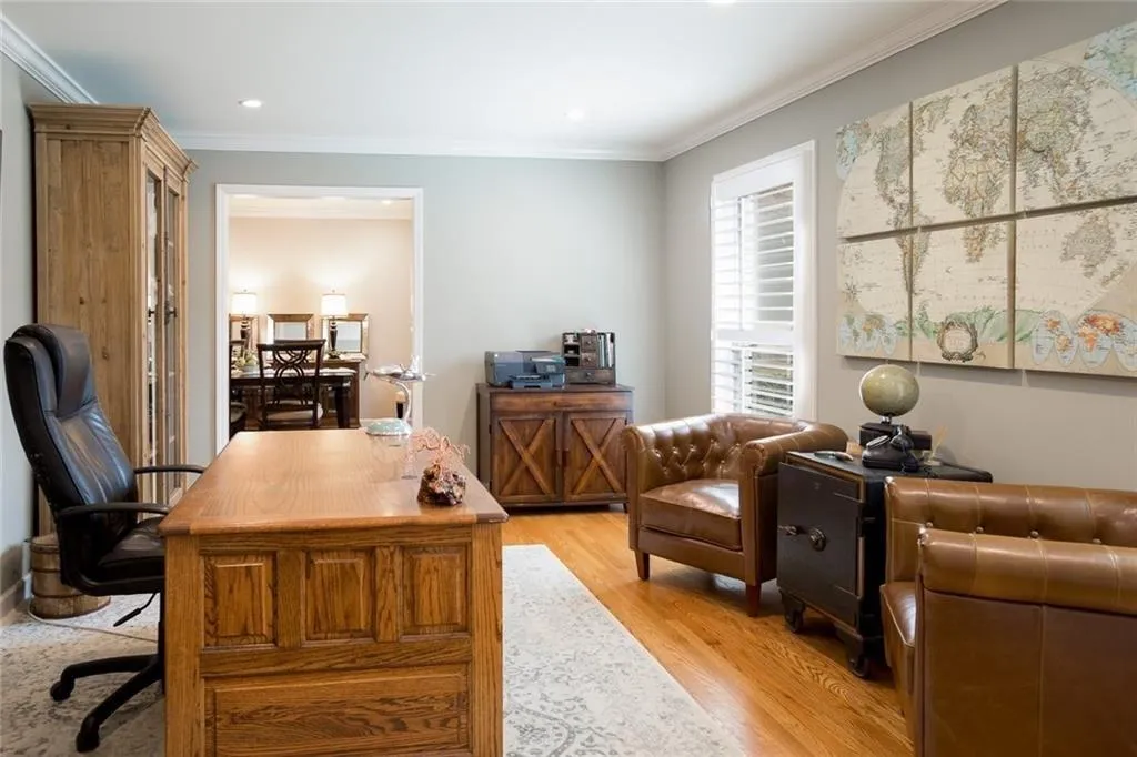 5100 Northland Drive, Sandy Springs, Georgia 30342, 4 Bedrooms Bedrooms, ,3 BathroomsBathrooms,Residential,Sold,5100 Northland Drive,6505227