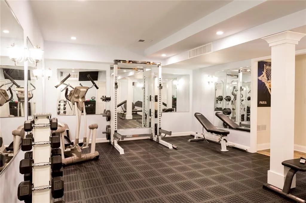 5100 Northland Drive, Sandy Springs, Georgia 30342, 4 Bedrooms Bedrooms, ,3 BathroomsBathrooms,Residential,Sold,5100 Northland Drive,6505227