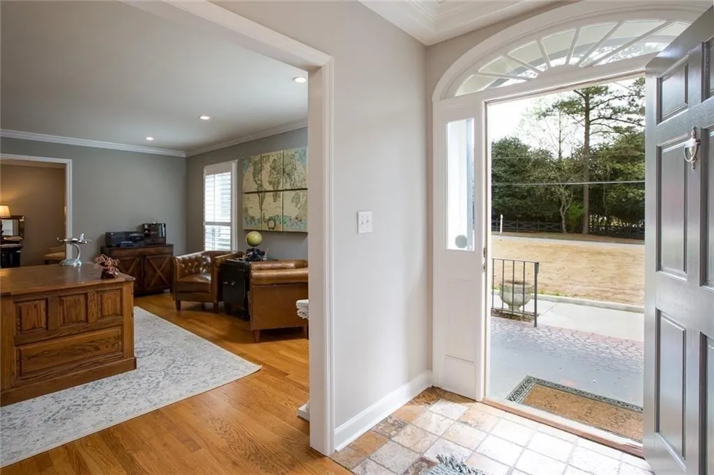 5100 Northland Drive, Sandy Springs, Georgia 30342, 4 Bedrooms Bedrooms, ,3 BathroomsBathrooms,Residential,Sold,5100 Northland Drive,6505227