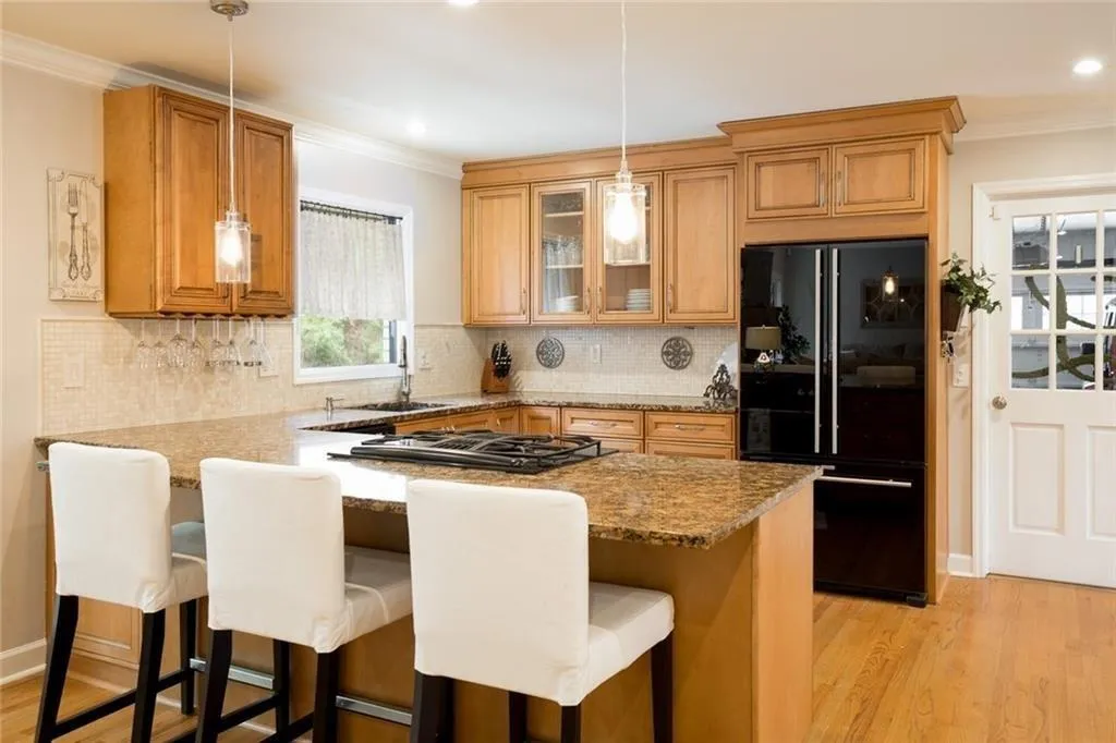 5100 Northland Drive, Sandy Springs, Georgia 30342, 4 Bedrooms Bedrooms, ,3 BathroomsBathrooms,Residential,Sold,5100 Northland Drive,6505227