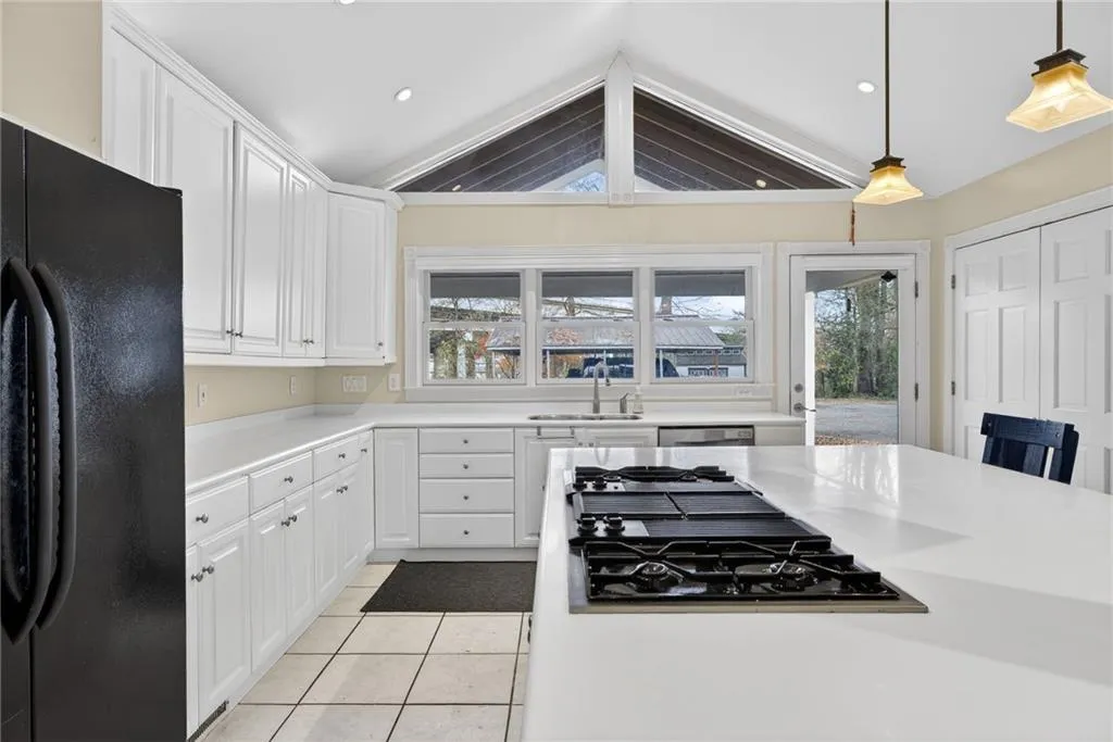 1040 Lindridge Drive Ne, Atlanta, Georgia 30324, 0 ,Land,For Sale,1040 Lindridge Drive Ne,7692736