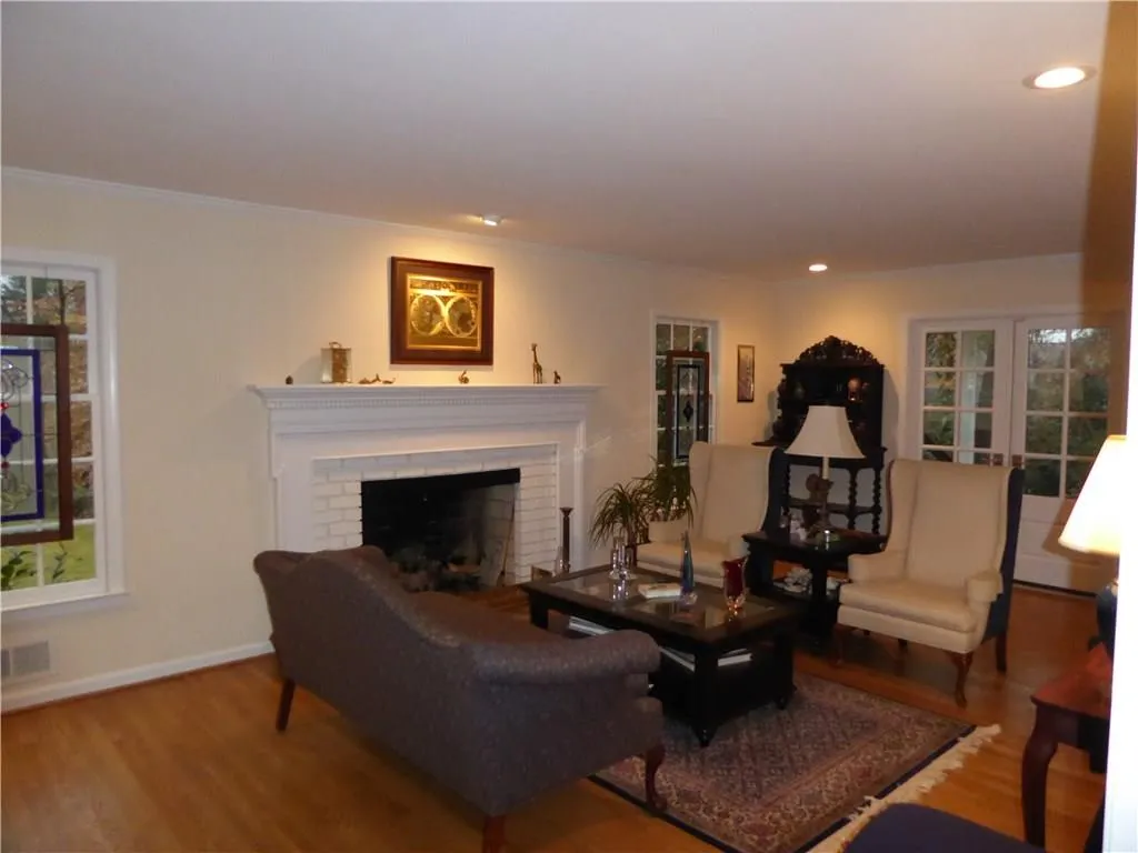 5160 S Trimble Road, Sandy Springs, Georgia 30342, 5 Bedrooms Bedrooms, ,2 BathroomsBathrooms,Residential,Sold,5160 S Trimble Road,5630761