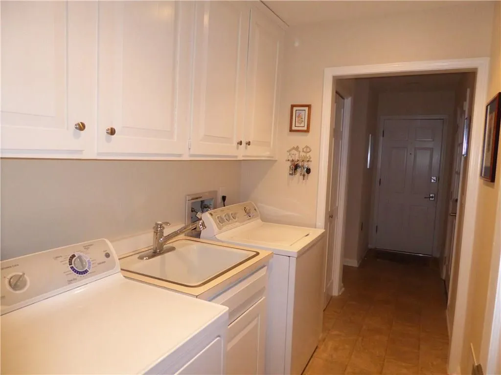 5160 S Trimble Road, Sandy Springs, Georgia 30342, 5 Bedrooms Bedrooms, ,2 BathroomsBathrooms,Residential,Sold,5160 S Trimble Road,5630761