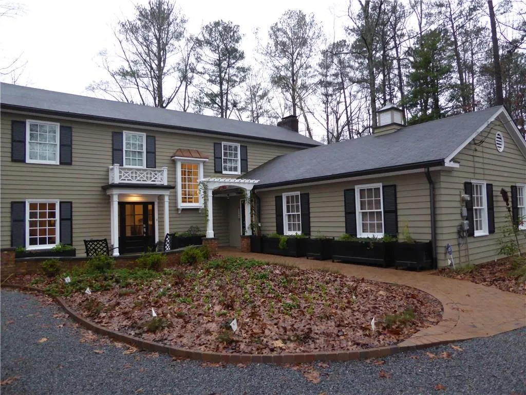 5160 S Trimble Road, Sandy Springs, Georgia 30342, 5 Bedrooms Bedrooms, ,2 BathroomsBathrooms,Residential,Sold,5160 S Trimble Road,5630761