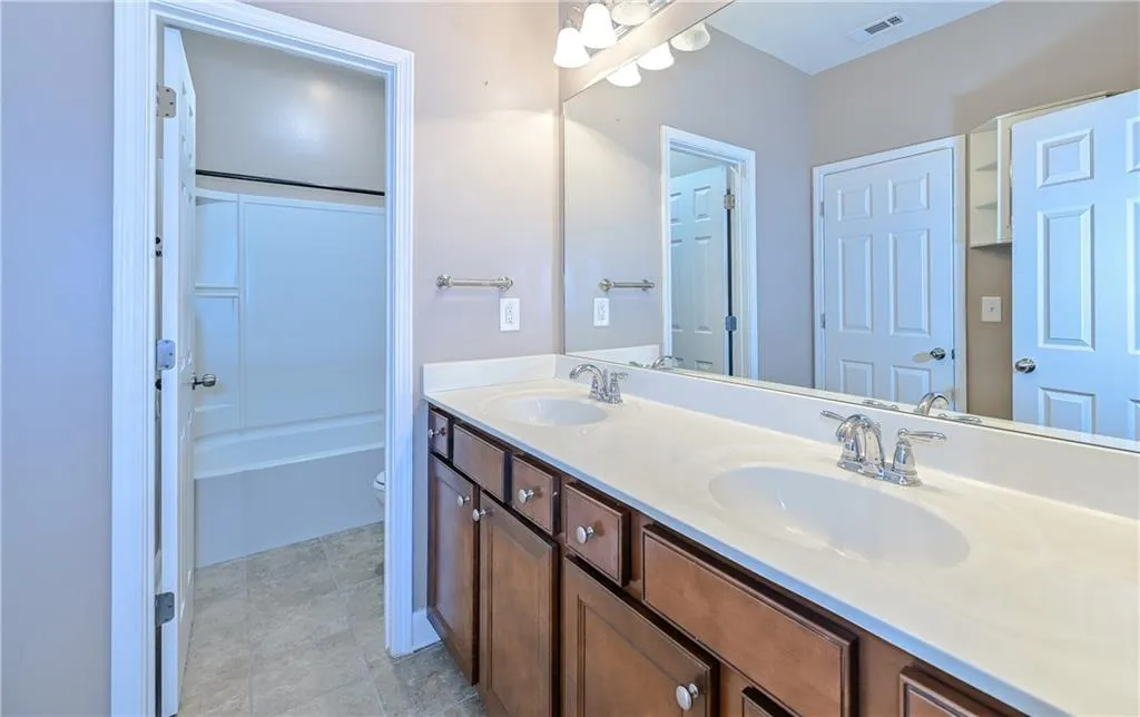 102 Wellington Trace, Sandy Springs, Georgia 30328, 4 Bedrooms Bedrooms, ,3 BathroomsBathrooms,Residential,Sold,102 Wellington Trace,7119241