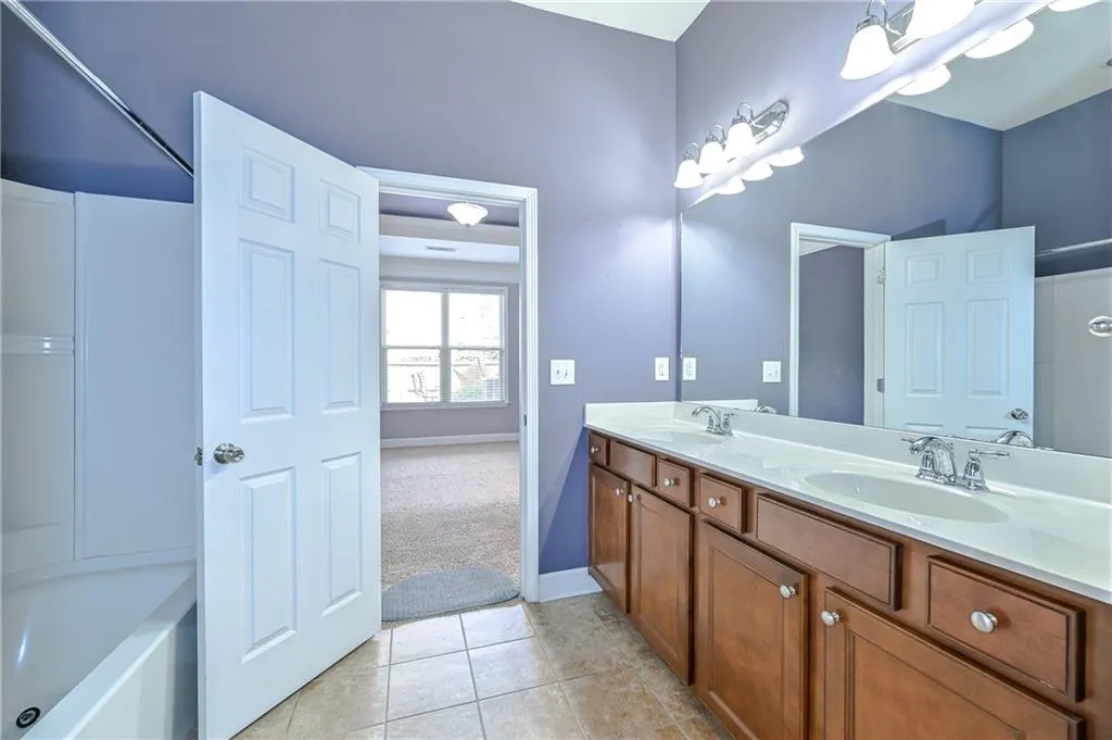 102 Wellington Trace, Sandy Springs, Georgia 30328, 4 Bedrooms Bedrooms, ,3 BathroomsBathrooms,Residential,Sold,102 Wellington Trace,7119241