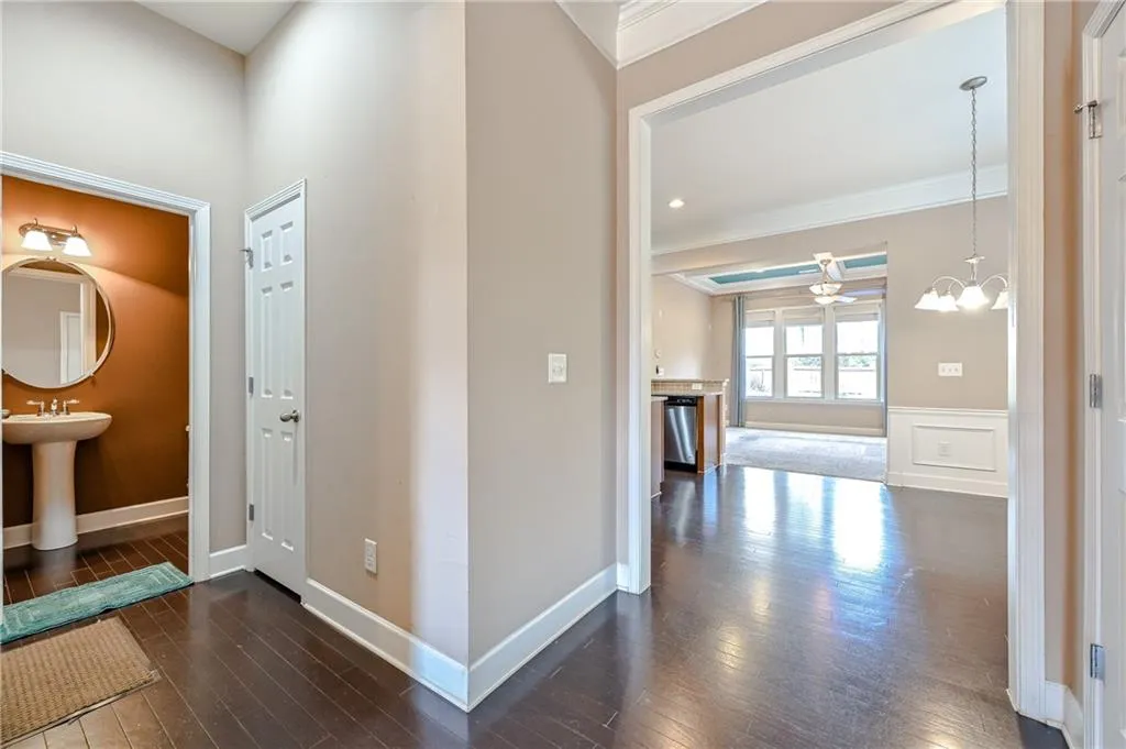 102 Wellington Trace, Sandy Springs, Georgia 30328, 4 Bedrooms Bedrooms, ,3 BathroomsBathrooms,Residential,Sold,102 Wellington Trace,7119241