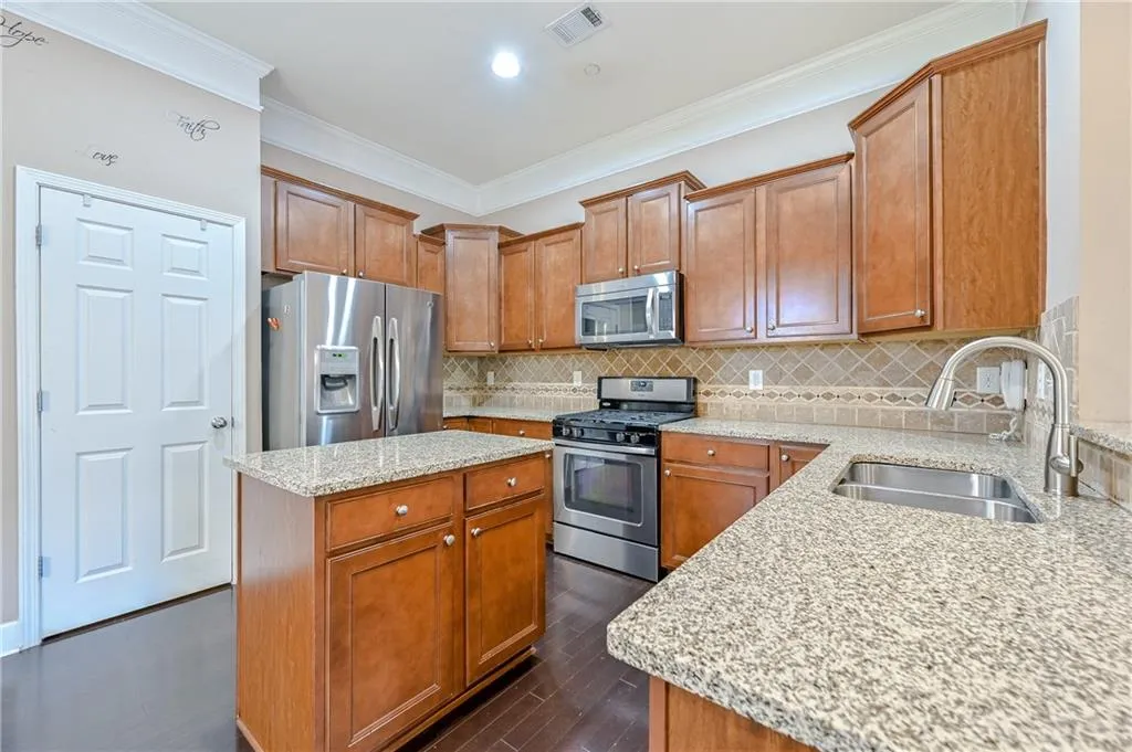 102 Wellington Trace, Sandy Springs, Georgia 30328, 4 Bedrooms Bedrooms, ,3 BathroomsBathrooms,Residential,Sold,102 Wellington Trace,7119241