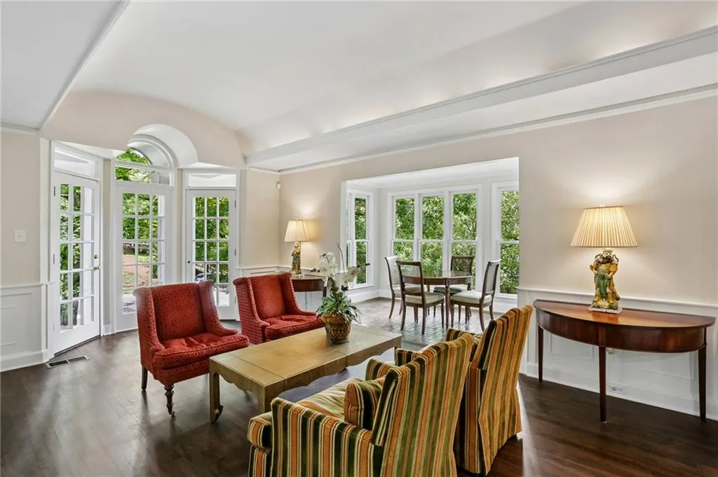 21 Brighton Road Ne, Atlanta, Georgia 30309, 3 Bedrooms Bedrooms, 0 ,3 BathroomsBathrooms,Residential,Sold,21 Brighton Road Ne,7779998