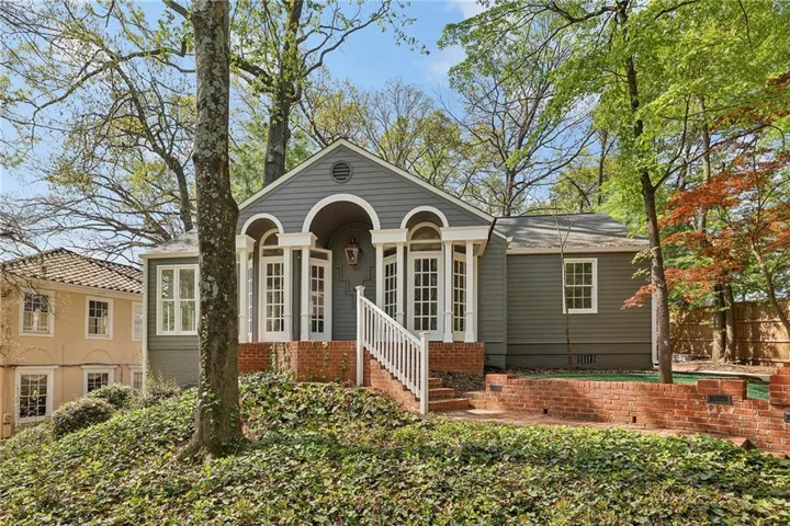 21 Brighton in Brookwood Hills has a freshly painted exterior