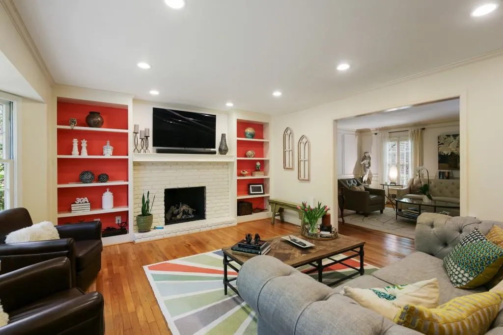 815 Glenairy Drive, Sandy Springs, Georgia 30328, 5 Bedrooms Bedrooms, ,3 BathroomsBathrooms,Residential,Sold,815 Glenairy Drive,7379939