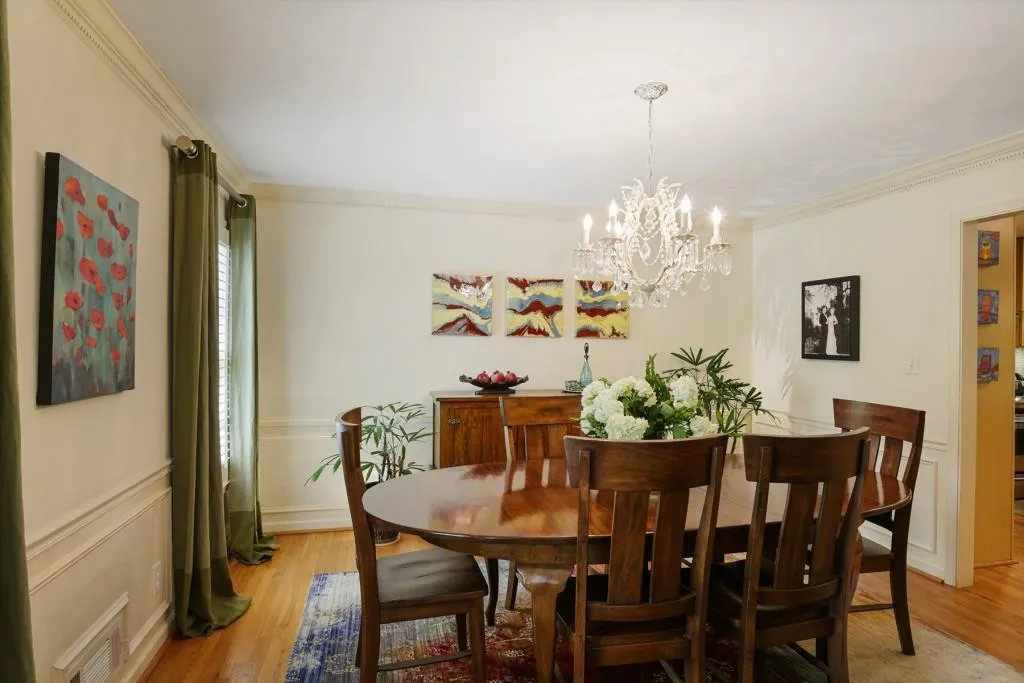 815 Glenairy Drive, Sandy Springs, Georgia 30328, 5 Bedrooms Bedrooms, ,3 BathroomsBathrooms,Residential,Sold,815 Glenairy Drive,7379939