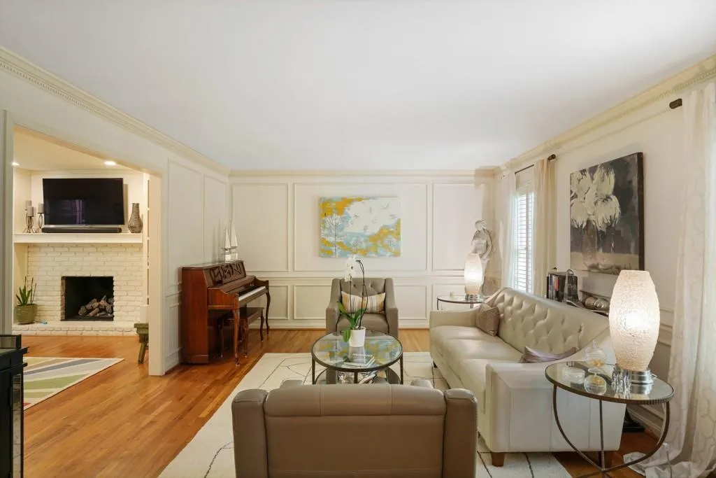 815 Glenairy Drive, Sandy Springs, Georgia 30328, 5 Bedrooms Bedrooms, ,3 BathroomsBathrooms,Residential,Sold,815 Glenairy Drive,7379939