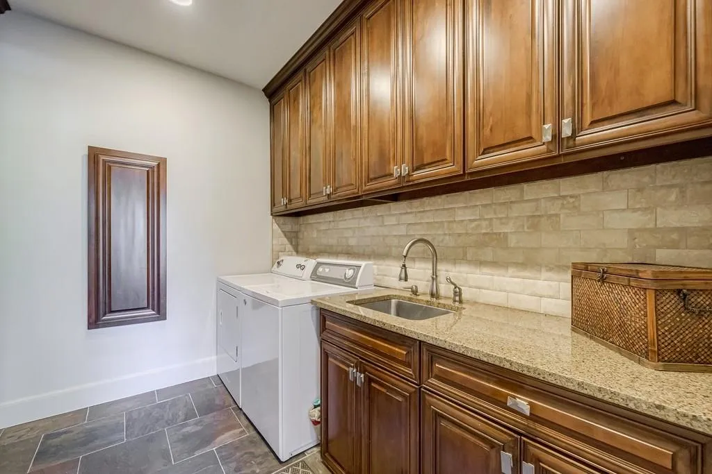 4645 Mount Paran Parkway, Atlanta, Georgia 30327, 5 Bedrooms Bedrooms, ,4 BathroomsBathrooms,Residential,Sold,4645 Mount Paran Parkway,7070571