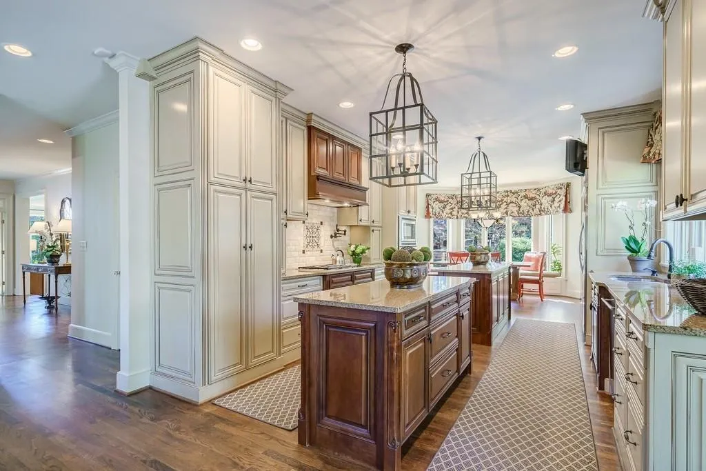 4645 Mount Paran Parkway, Atlanta, Georgia 30327, 5 Bedrooms Bedrooms, ,4 BathroomsBathrooms,Residential,Sold,4645 Mount Paran Parkway,7070571