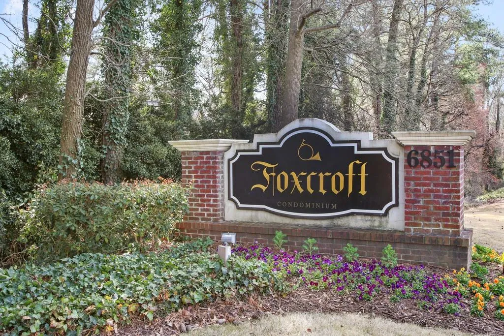 6851 Roswell Road Ne Unit D36, Sandy Springs, Georgia 30328, 2 Bedrooms Bedrooms, ,2 BathroomsBathrooms,Residential,Sold,6851 Roswell Road Ne Unit D36,6511883