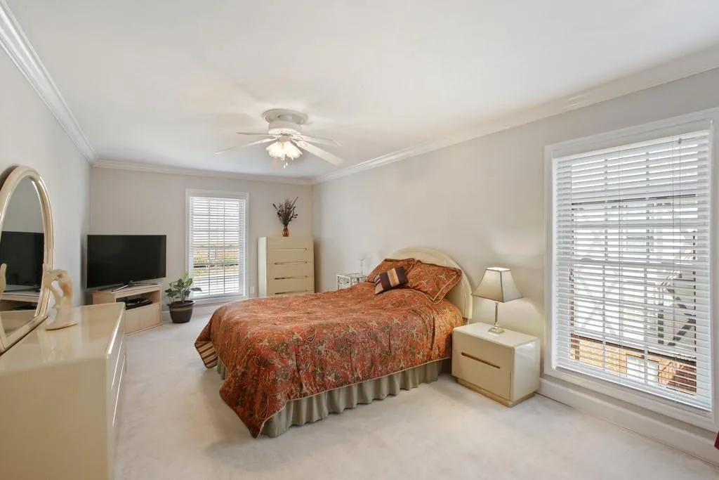 6851 Roswell Road Ne Unit D36, Sandy Springs, Georgia 30328, 2 Bedrooms Bedrooms, ,2 BathroomsBathrooms,Residential,Sold,6851 Roswell Road Ne Unit D36,6511883
