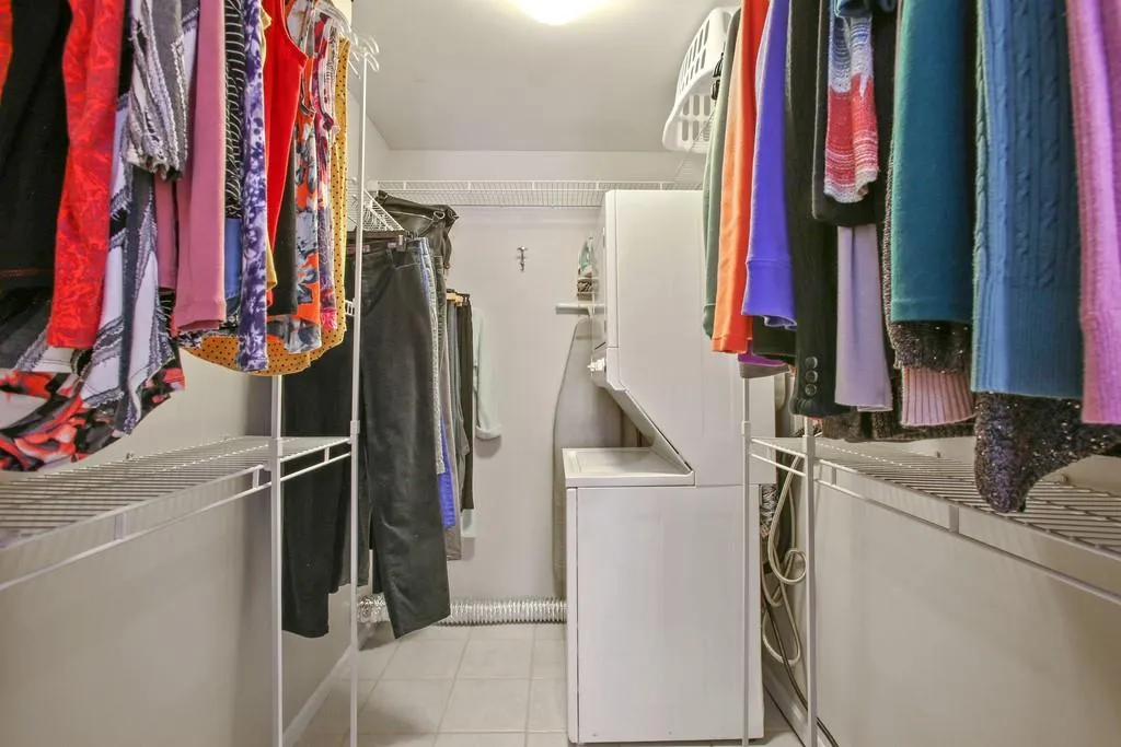6851 Roswell Road Ne Unit D36, Sandy Springs, Georgia 30328, 2 Bedrooms Bedrooms, ,2 BathroomsBathrooms,Residential,Sold,6851 Roswell Road Ne Unit D36,6511883