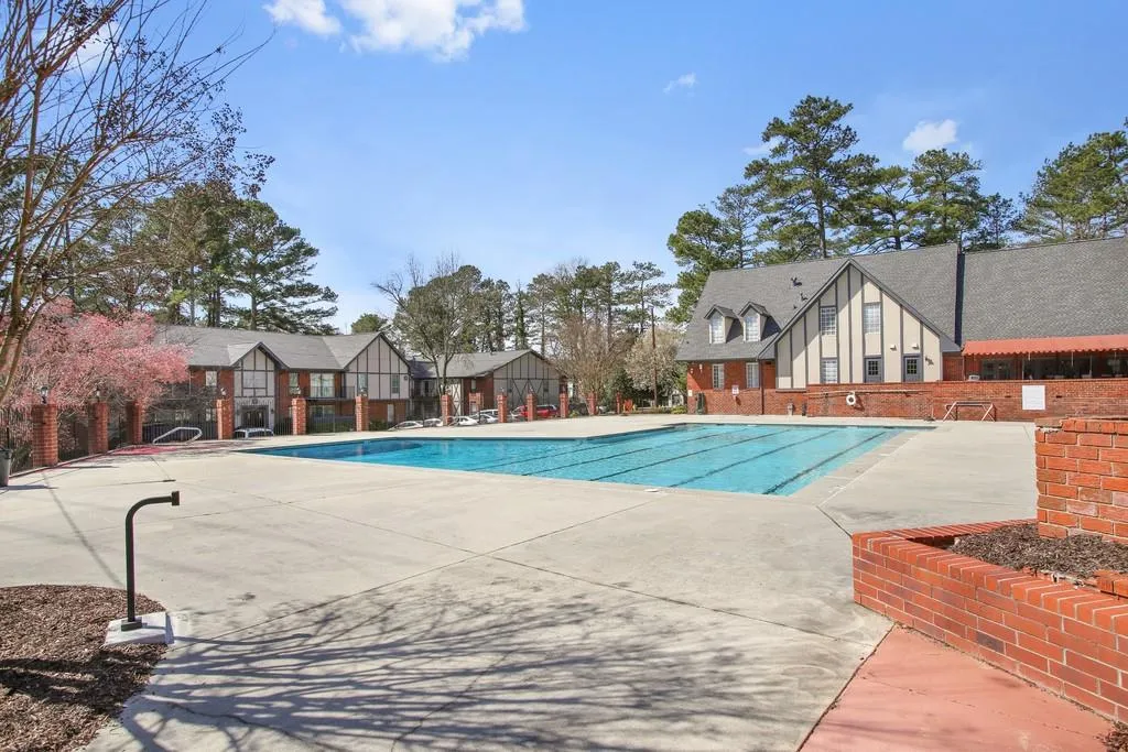 6851 Roswell Road Ne Unit D36, Sandy Springs, Georgia 30328, 2 Bedrooms Bedrooms, ,2 BathroomsBathrooms,Residential,Sold,6851 Roswell Road Ne Unit D36,6511883