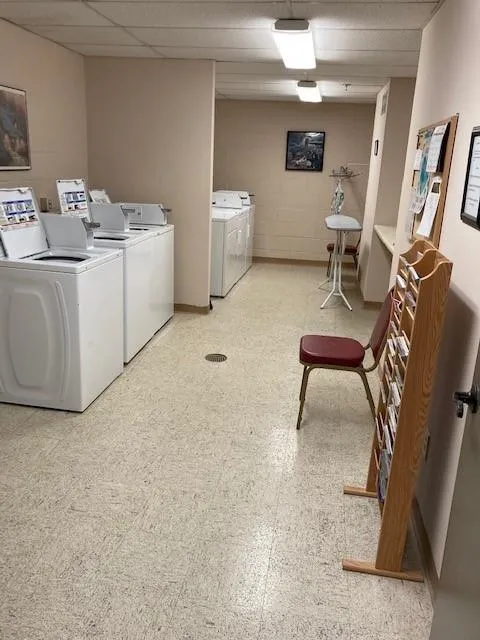 300 Johnson Ferry Road Ne Unit B408, Sandy Springs, Georgia 30328, 1 Bedroom Bedrooms, ,1 BathroomBathrooms,Residential,Sold,300 Johnson Ferry Road Ne Unit B408,6879133