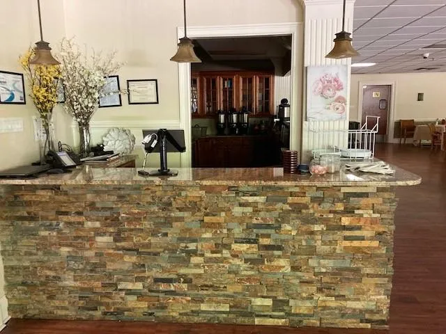 300 Johnson Ferry Road Ne Unit B408, Sandy Springs, Georgia 30328, 1 Bedroom Bedrooms, ,1 BathroomBathrooms,Residential,Sold,300 Johnson Ferry Road Ne Unit B408,6879133