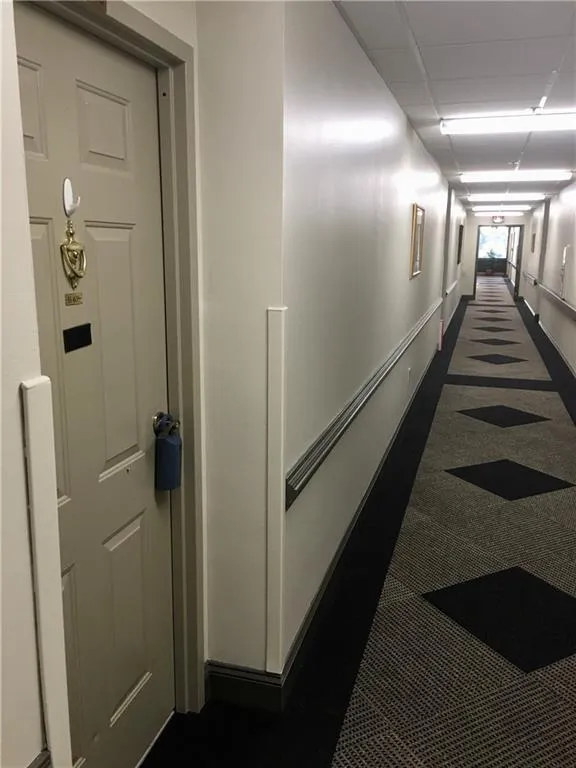 300 Johnson Ferry Road Ne Unit B408, Sandy Springs, Georgia 30328, 1 Bedroom Bedrooms, ,1 BathroomBathrooms,Residential,Sold,300 Johnson Ferry Road Ne Unit B408,6879133