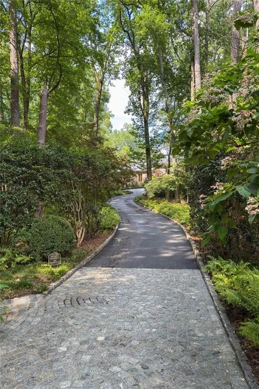 35 Valley Road Nw, Atlanta, Georgia 30305, 6 Bedrooms Bedrooms, 0 ,8 BathroomsBathrooms,Residential,For Sale,35 Valley Road Nw,7806864