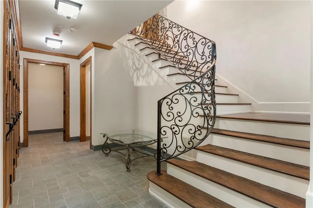 35 Valley Road Nw, Atlanta, Georgia 30305, 6 Bedrooms Bedrooms, 0 ,8 BathroomsBathrooms,Residential,For Sale,35 Valley Road Nw,7806864