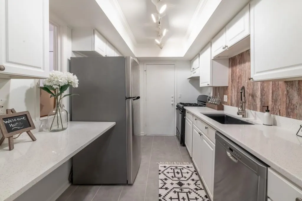 6851 Roswell Road Unit A-3, Atlanta, Georgia 30328, 2 Bedrooms Bedrooms, ,2 BathroomsBathrooms,Residential,Sold,6851 Roswell Road Unit A-3,6959259