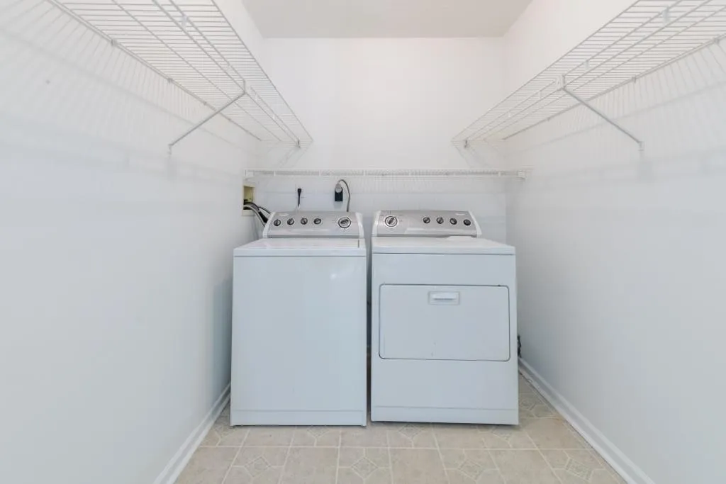 6851 Roswell Road Unit A-3, Atlanta, Georgia 30328, 2 Bedrooms Bedrooms, ,2 BathroomsBathrooms,Residential,Sold,6851 Roswell Road Unit A-3,6959259