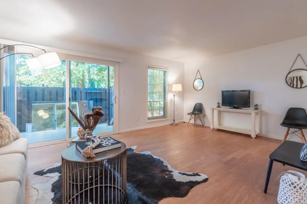 6851 Roswell Road Unit A-3, Atlanta, Georgia 30328, 2 Bedrooms Bedrooms, ,2 BathroomsBathrooms,Residential,Sold,6851 Roswell Road Unit A-3,6959259