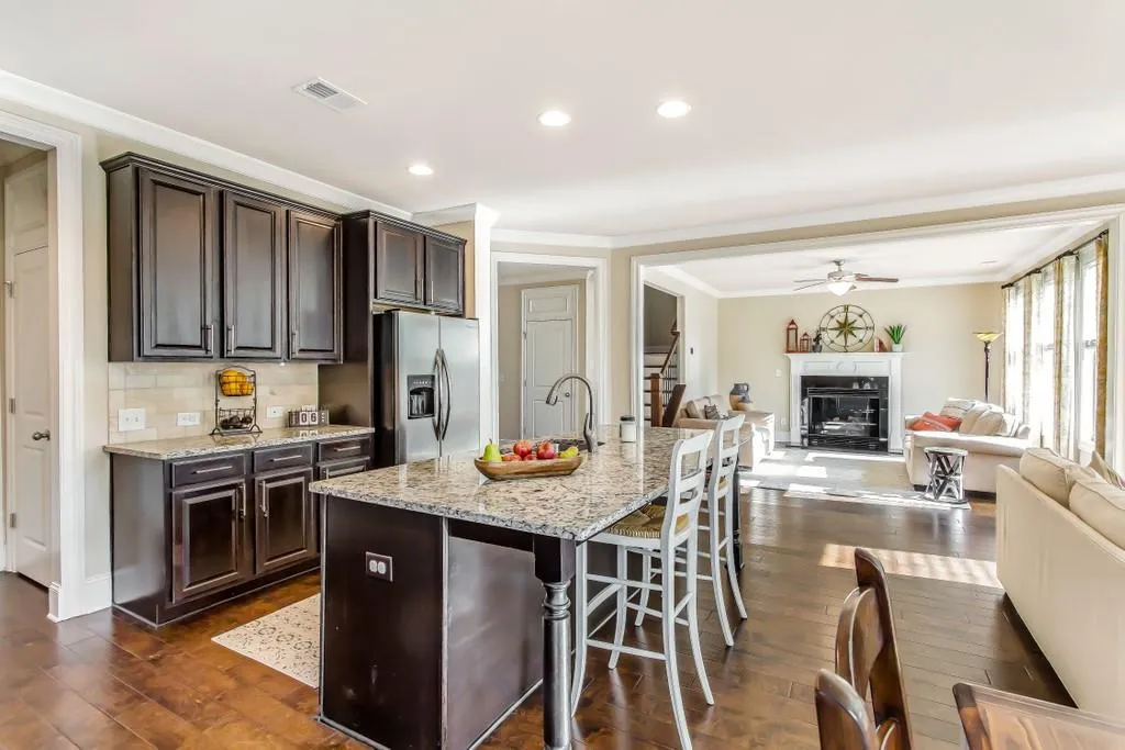 7635 Highland Bluff, Sandy Springs, Georgia 30328, 4 Bedrooms Bedrooms, ,2 BathroomsBathrooms,Residential,Sold,7635 Highland Bluff,6793708 7635 Highland Bluff, Sandy Springs, Georgia 30328, 4 Bedrooms Bedrooms, ,2 BathroomsBathrooms,Residential,Sold,7635 Highland Bluff,6793708