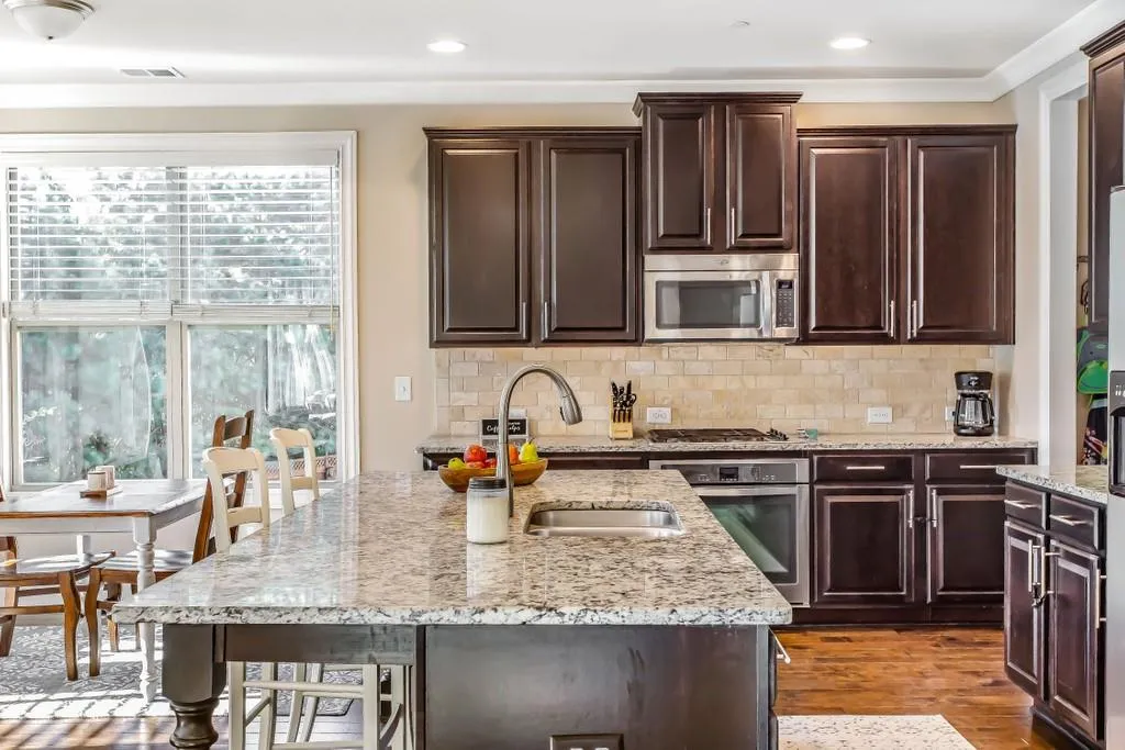 7635 Highland Bluff, Sandy Springs, Georgia 30328, 4 Bedrooms Bedrooms, ,2 BathroomsBathrooms,Residential,Sold,7635 Highland Bluff,6793708 7635 Highland Bluff, Sandy Springs, Georgia 30328, 4 Bedrooms Bedrooms, ,2 BathroomsBathrooms,Residential,Sold,7635 Highland Bluff,6793708