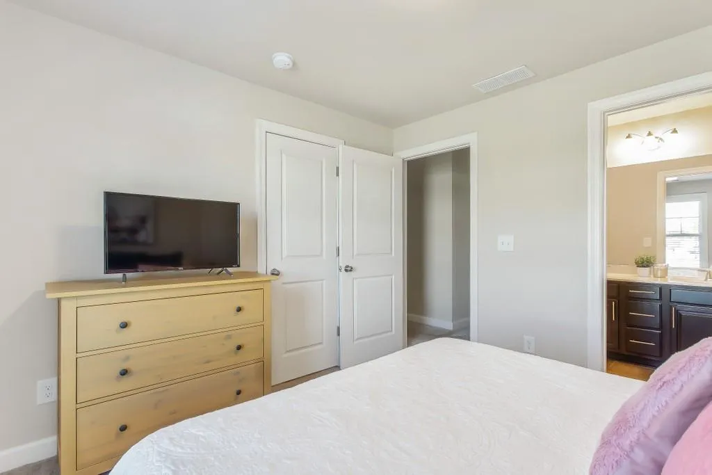 7635 Highland Bluff, Sandy Springs, Georgia 30328, 4 Bedrooms Bedrooms, ,2 BathroomsBathrooms,Residential,Sold,7635 Highland Bluff,6793708 7635 Highland Bluff, Sandy Springs, Georgia 30328, 4 Bedrooms Bedrooms, ,2 BathroomsBathrooms,Residential,Sold,7635 Highland Bluff,6793708